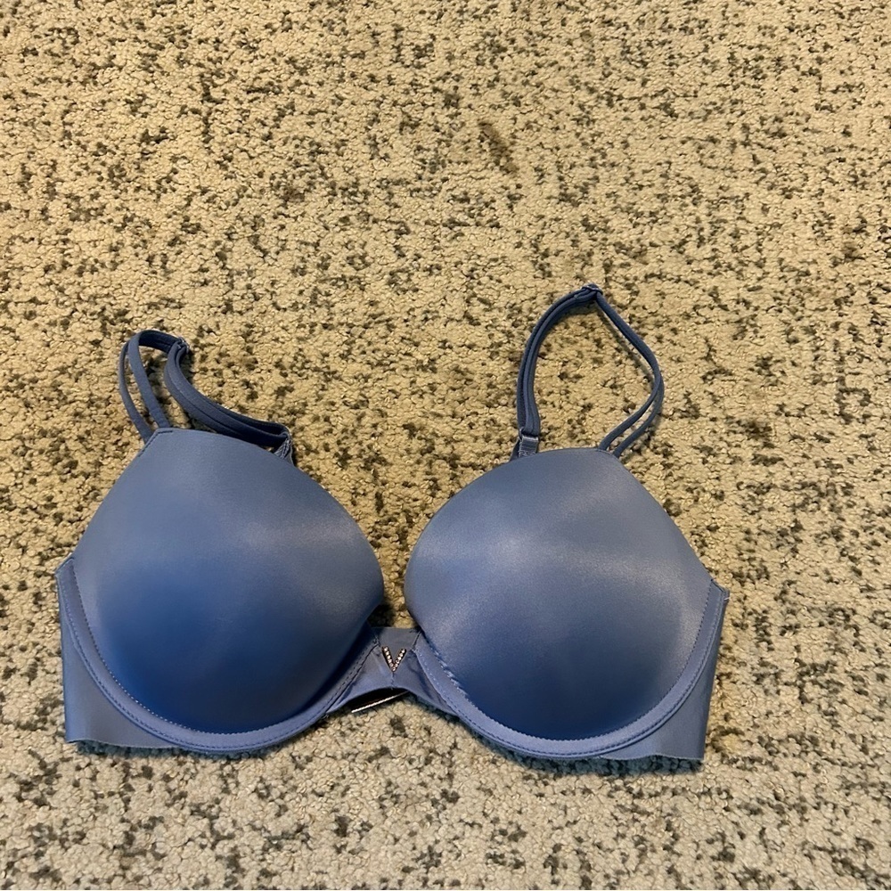 Victoria’s Secret Blue Wired Push-Up Bra Size 32D